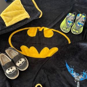 Batman lot! Shoes, sandals and blanket